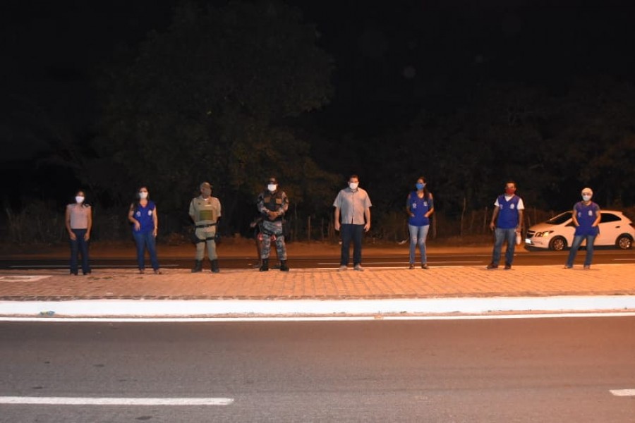 VISA e Polícia Militar fiscalizam primeiro dia de decreto que obrigado uso de máscara em Floriano