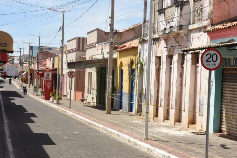 Casario da Rua São Pedro permanece interditado