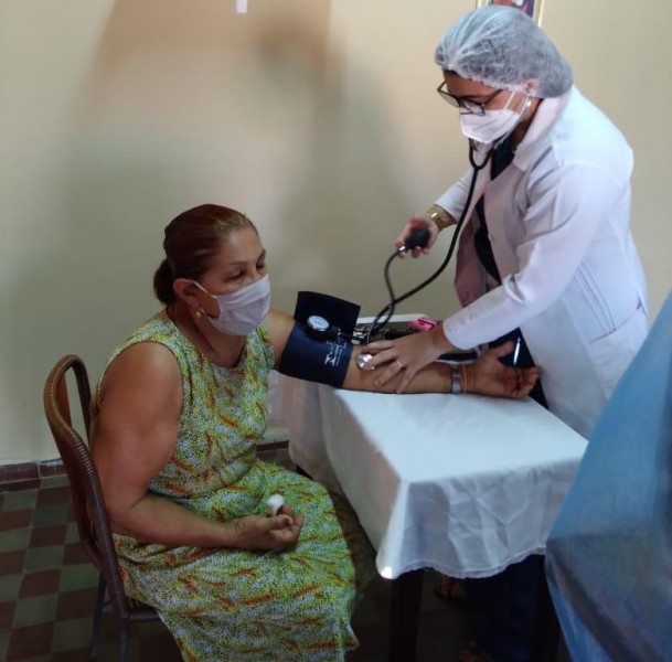 Equipe de Saúde visita Vila Vicentina e realização atendimentos
