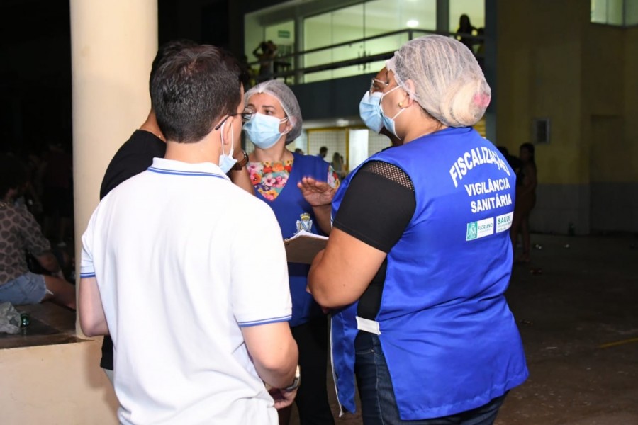 Floriano: Vigilância Sanitária e PM fiscalizam exigência de 'passaporte vacinal' em festa e eventos 