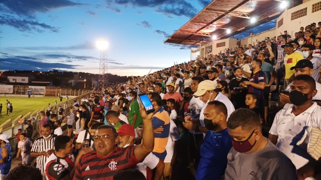 Furto de fios no Estádio Tiberão compromete jogos do Corisabbá