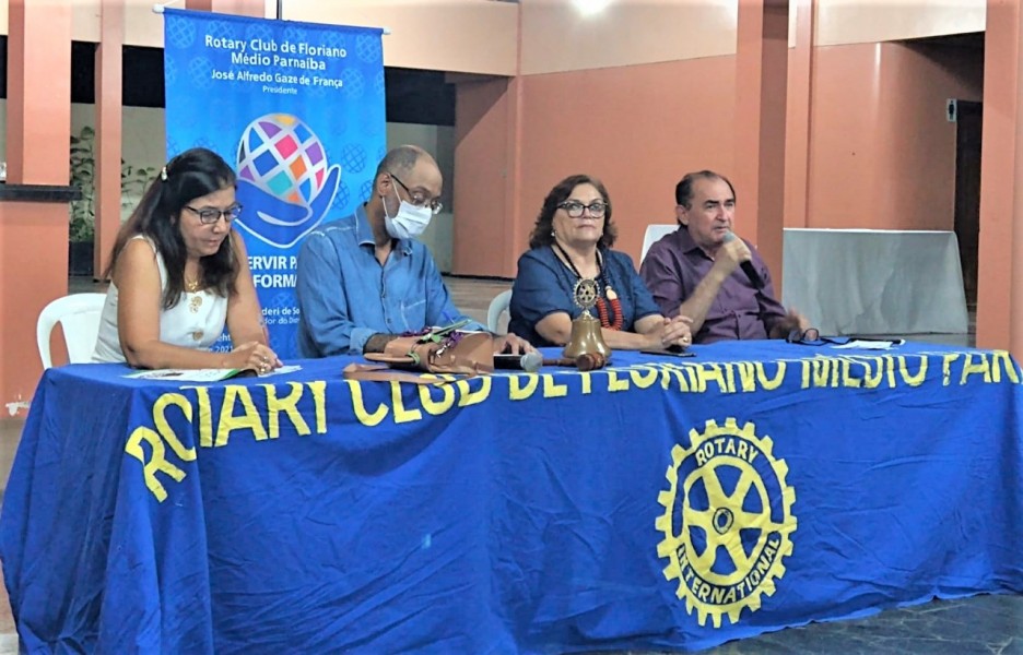 Antônio Reis apresenta ao Rotary de Floriano e Médio Parnaíba o projeto Nosso Bairro é Limpeza