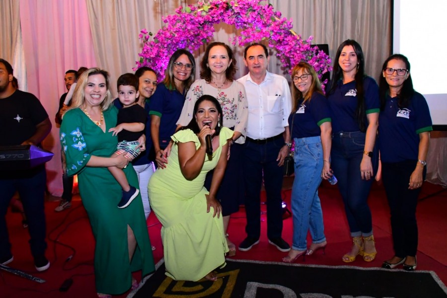 Prefeitura de Floriano homenageia com festa as mães atendidas pela Semdas