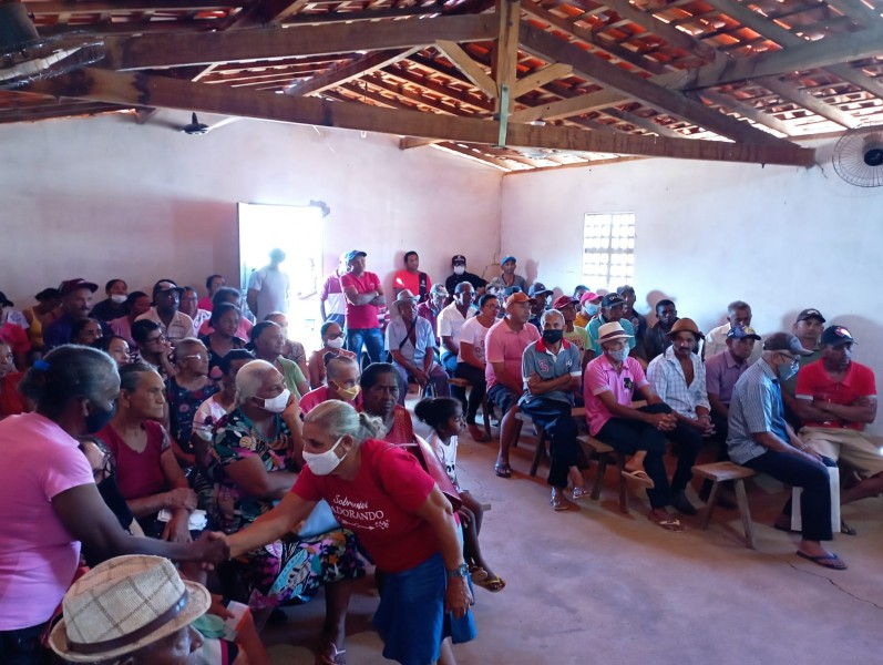 Agricultores familiares do Retiro do Amolar participam de reunião sobre o Programa Fomento Mulher