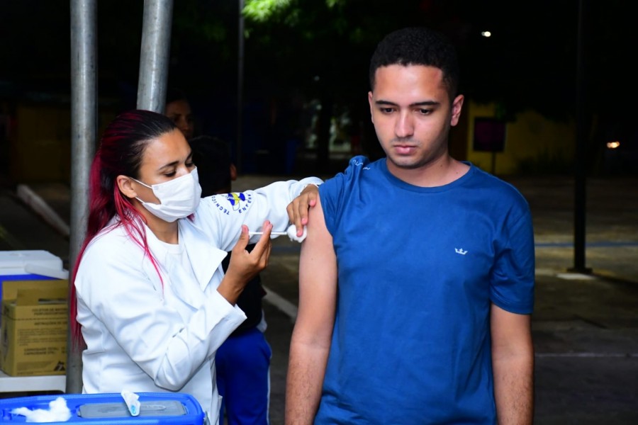 Setembro: Mutirão de vacinação em Floriano aplica quase 400 doses