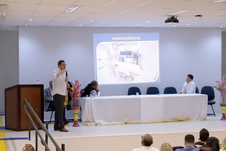 Floriano participa da apresentação de 'Linhas de Cuidado do Infarto e AVC'