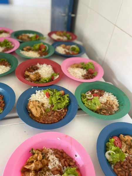Educação reforça alimentação escolar com a distribuição semanal de produtos